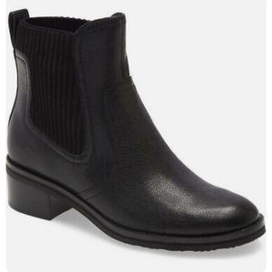 Cole Haan Black Leather Chelsea Booties Size 9.5.